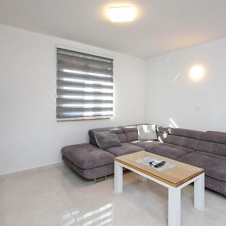 Lidija Apartmani Orebic Room photo